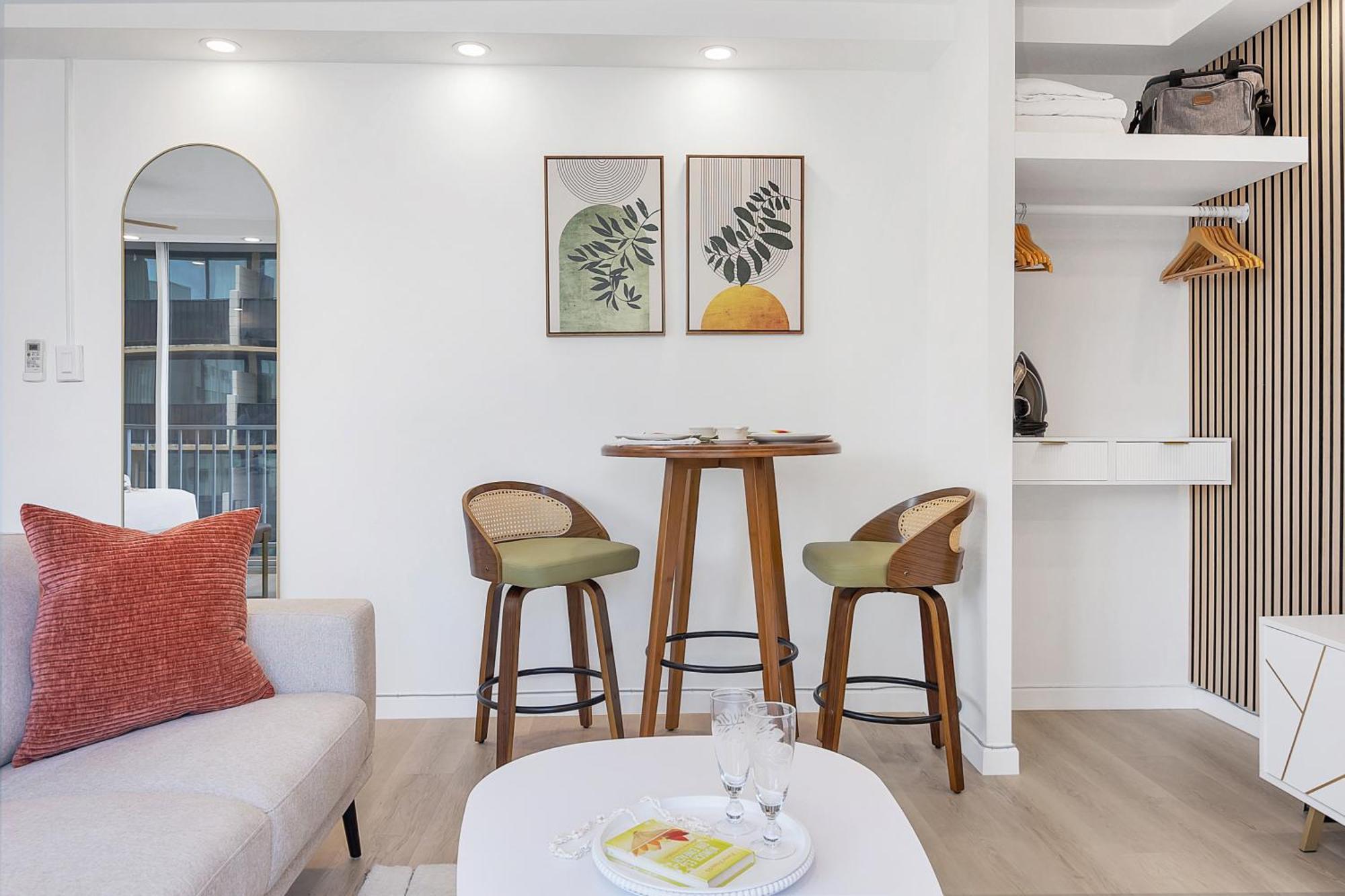 Steps To Waikiki Beach! Newly Renovated With 75" Tv Honolulu Esterno foto